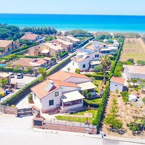 Vacanze Mare Nostrum - In Front Of The With Pool Casa vacanze