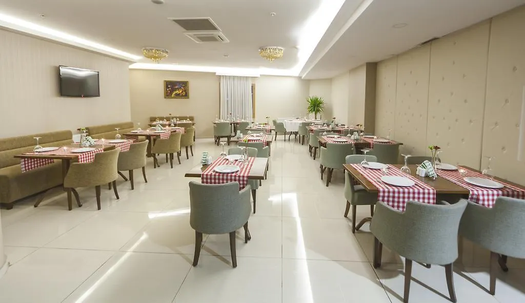 Hotel Golden Way Giyimkent Istanbul 4*,