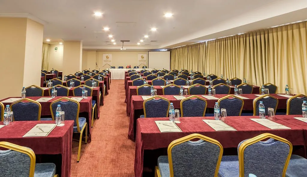 Hotel Golden Way Giyimkent Istanboel 4*,