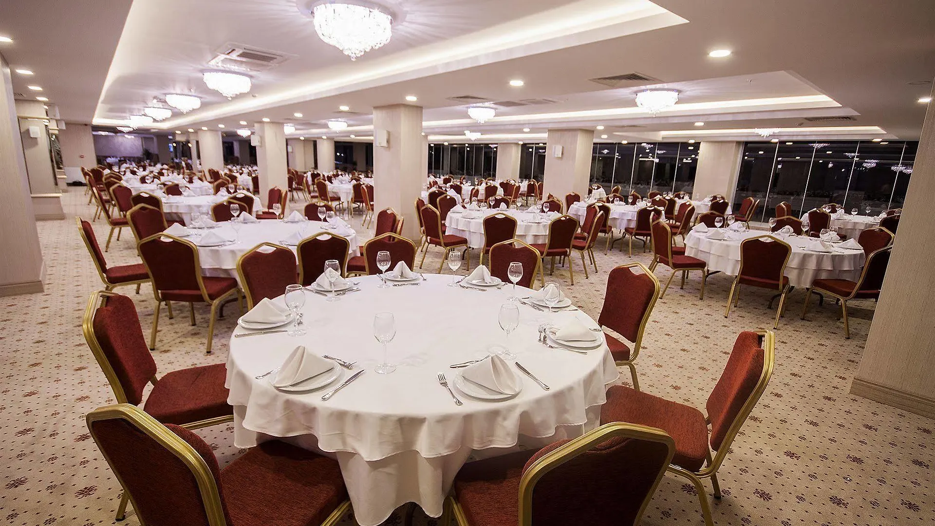Hotel Golden Way Giyimkent Istanboel